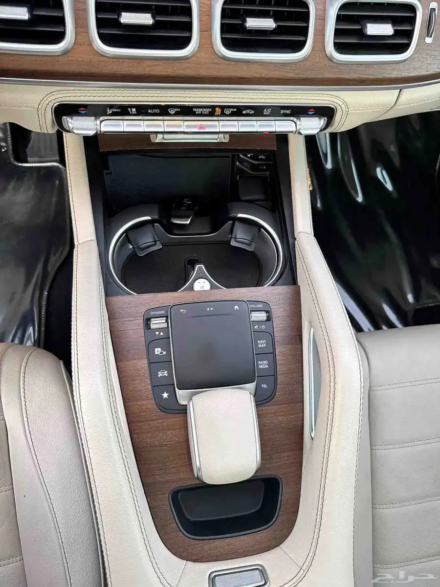 مرسيدس 450 GLE موديل 2022 36