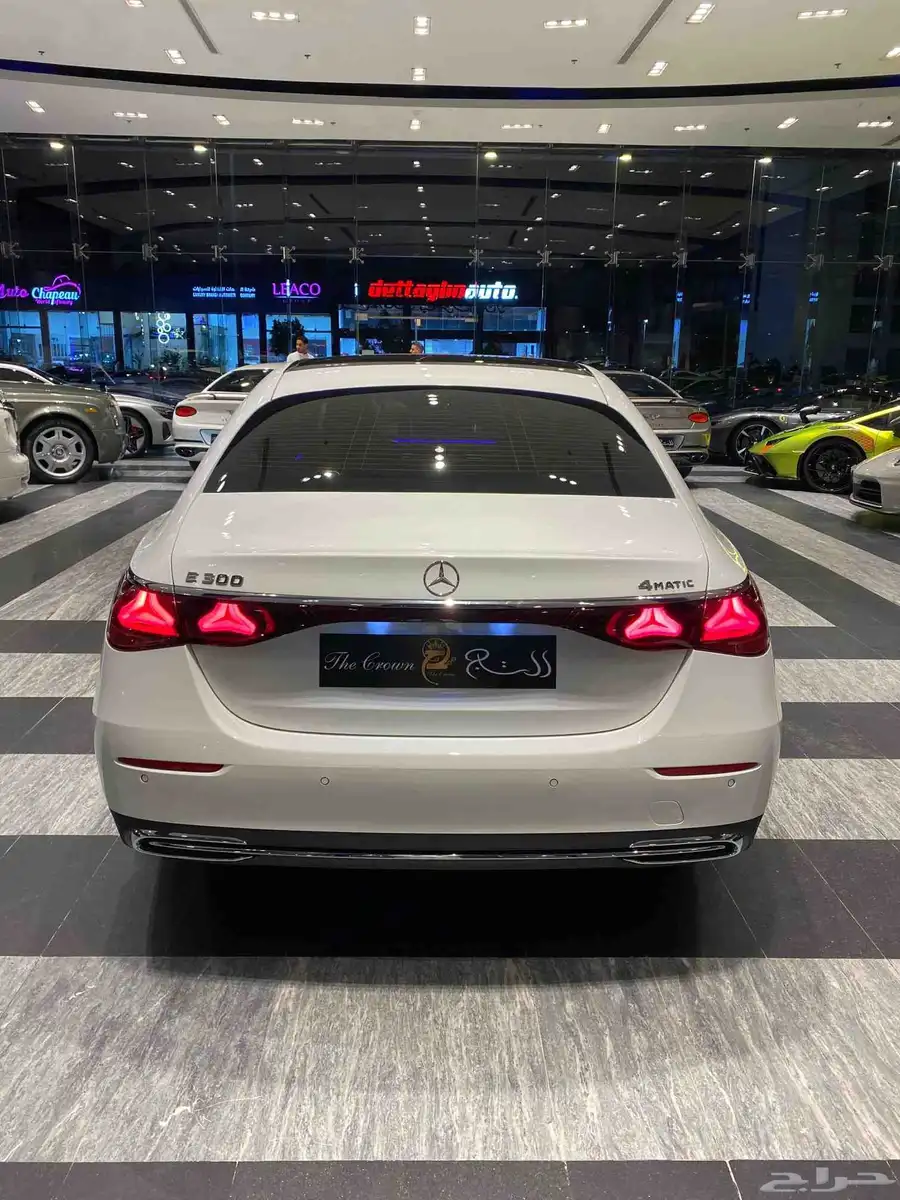 Mercedes E300 2024 5