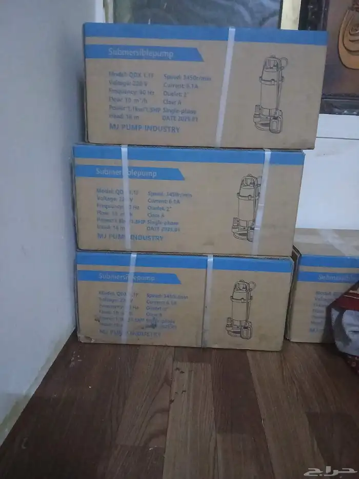 مواتير ماء وغطاسات يطاليا و خرطوم 2بوصه و3بوصه ومعتداد بوش 4