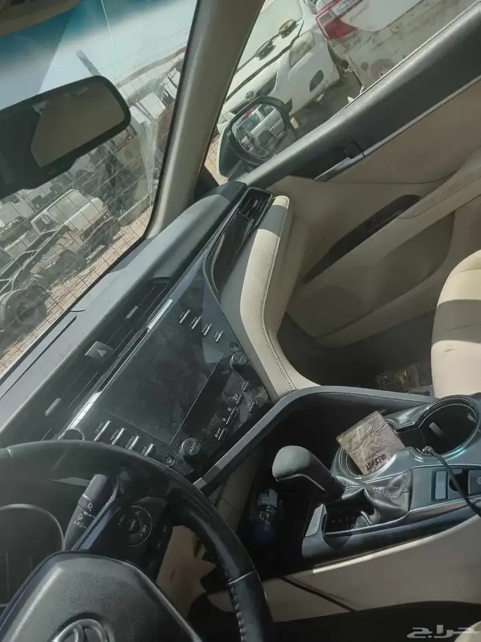 تشليح تويوتا كامري لبيع قطع غيار مديل 2020 3