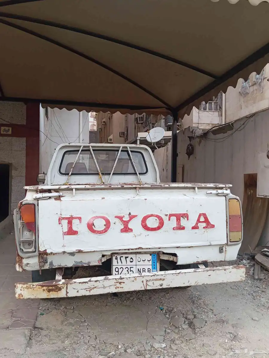 هايلوكس 1977 3