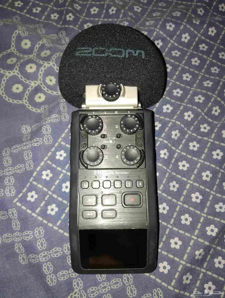 zoom H6 audio recorder 0