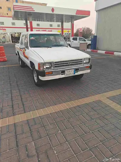 هايلكس 1984 مجدد نظيف فحص واستماره جديده 0
