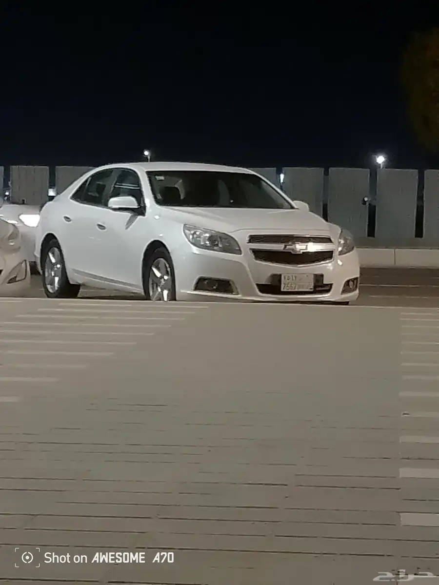 ماليبو 2015 4 سلندر قير مكينة شرط ماشية 273000كيلوا مجددة 0