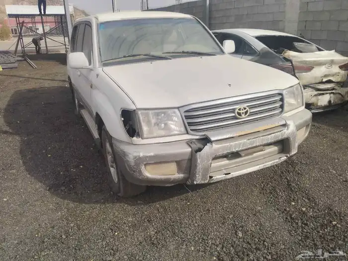 جيب لند كلوزر 6 سرندل موديل 2000. تشليح قطع غيار فقط 0