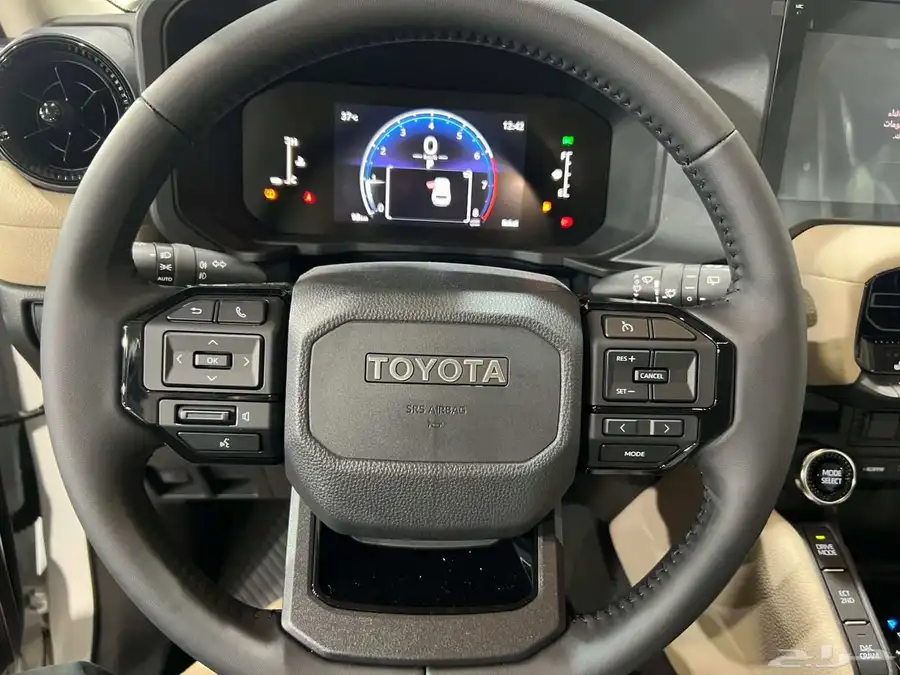 تويوتا برادو TXL2 2025 7