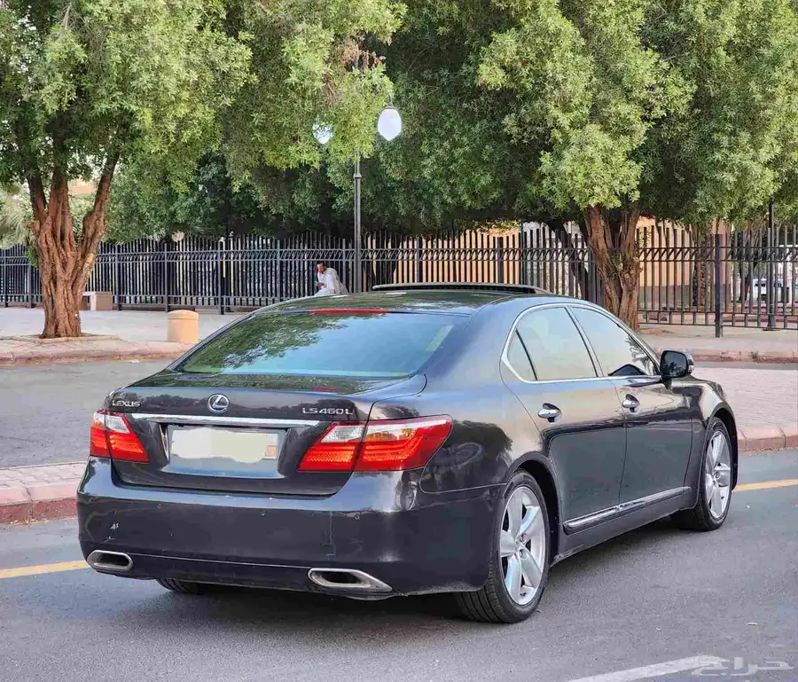 لكزس LS460L بحالة ممتازة 2010 5