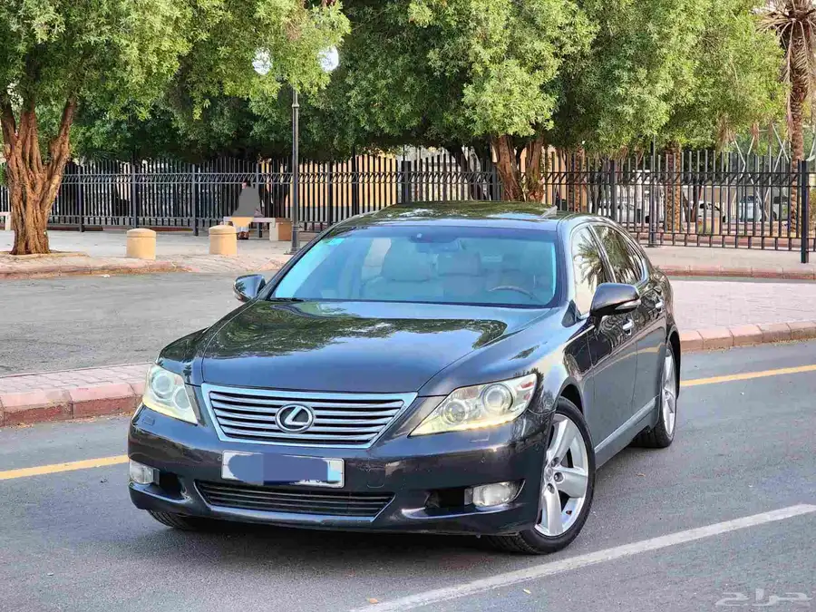 لكزس LS460L بحالة ممتازة 2010 1