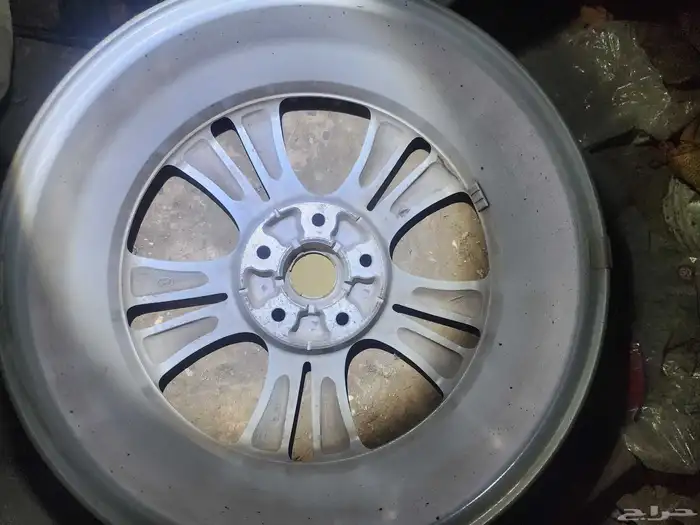 جنوط كروم سوناتا 2012 مقاس 17 اصليه استعمال بسيط جدا 8