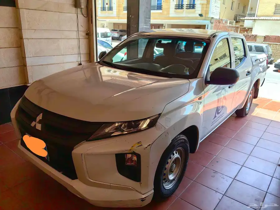 Mitsubishi 4