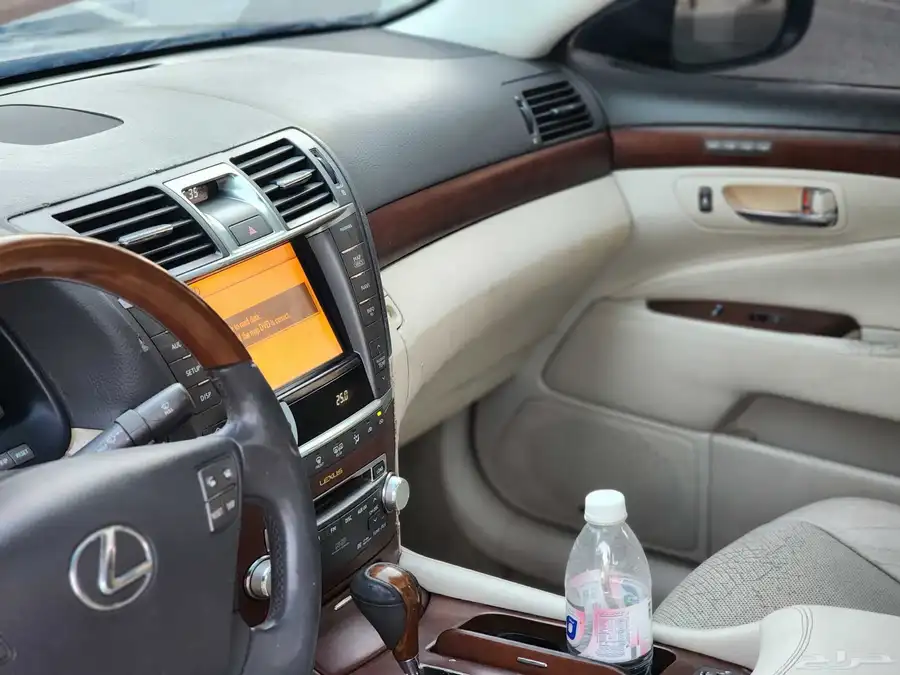 لكزس LS460L بحالة ممتازة 2010 21