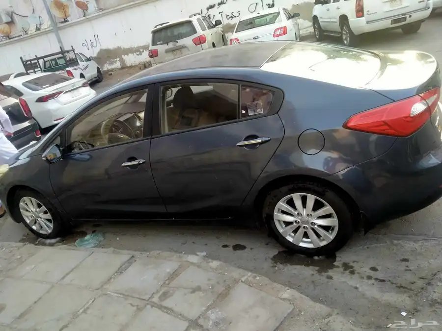 كيا سيراتو 2016 . عداد 153 الف 9