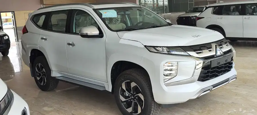 متسوبيشي مونتيرو بنزين دبل 4x4 م 2025 0