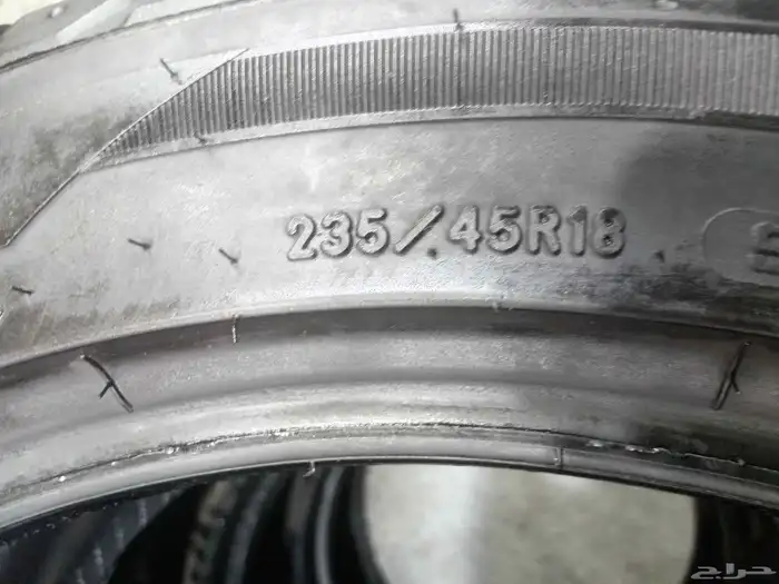 كفرات قوت القوه100  شبه جديد جوديير 235 45 18 3