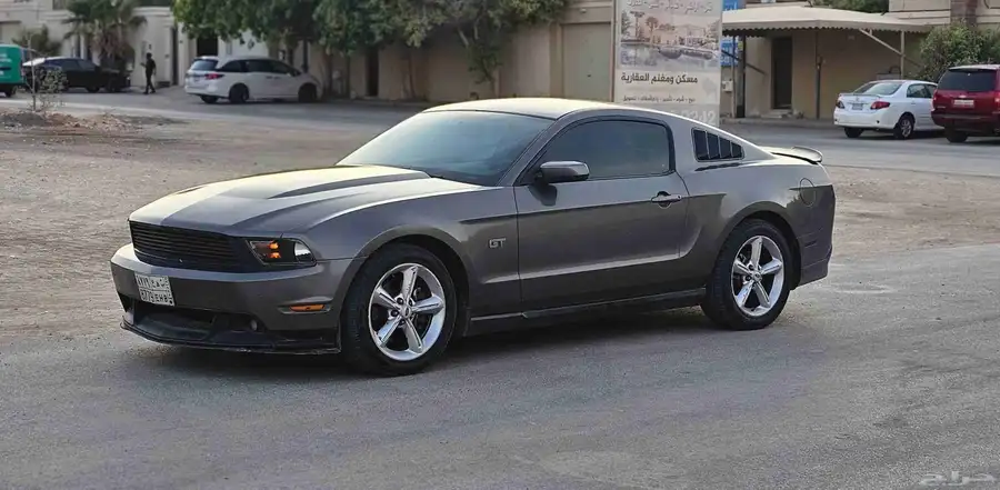 2010 Ford Mustang V8 6