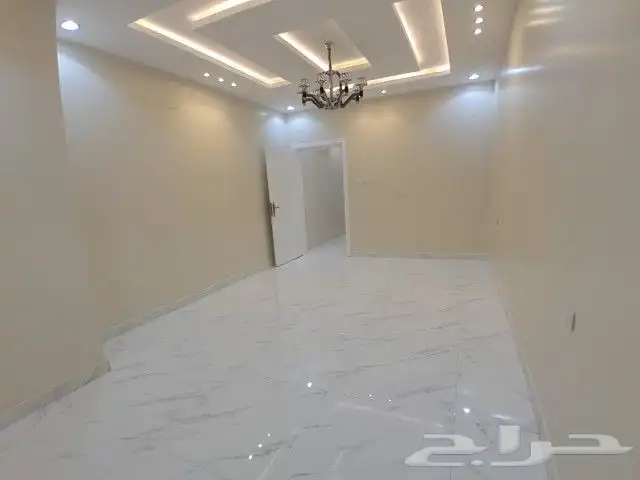 للبيع روف علوى مع ملحق مدخل مستقل620 ألف خلف مستشفى الألماني 10