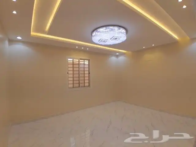 للبيع روف علوى مع ملحق مدخل مستقل620 ألف خلف مستشفى الألماني 17