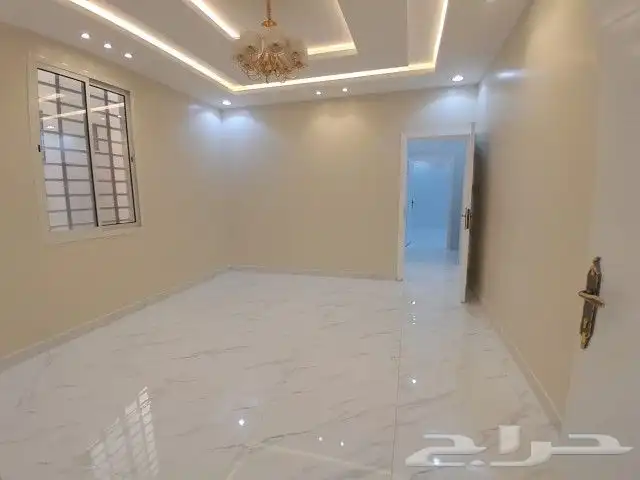للبيع روف علوى مع ملحق مدخل مستقل620 ألف خلف مستشفى الألماني 16