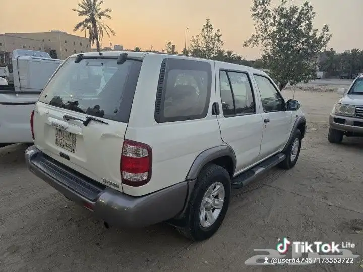 للبيع نيسان باثفندر 10