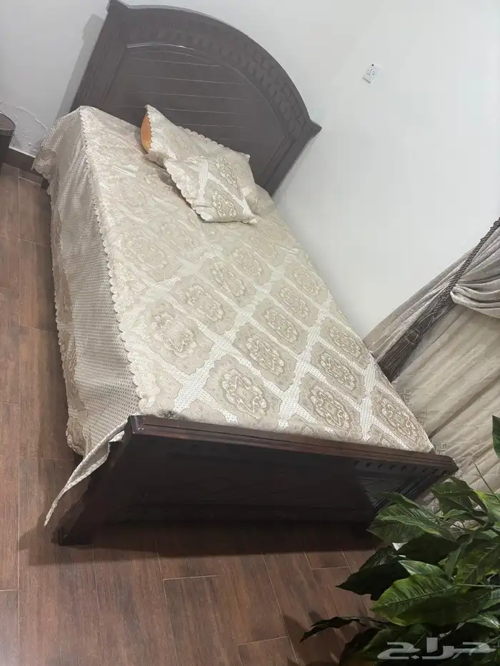 سريرين خشب طاولة 0