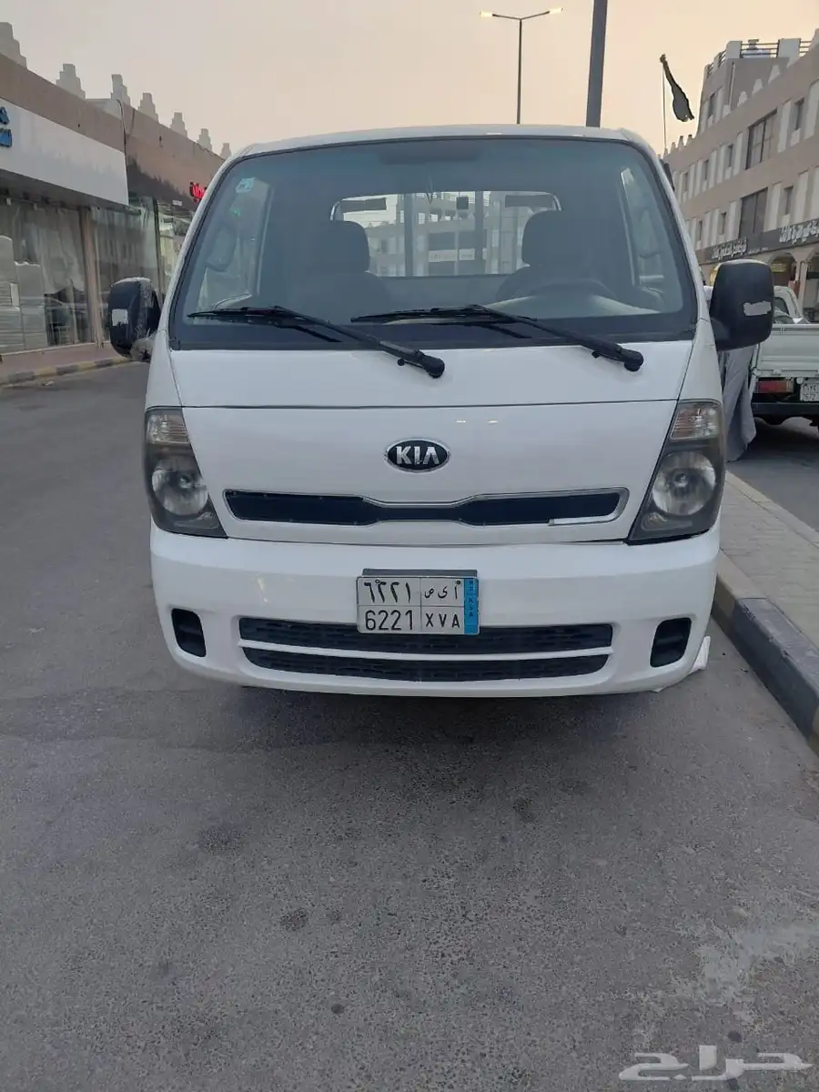 2015 كيا دينا القير و المكينه شرط 0
