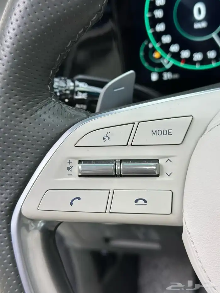 AZERA 2022 تم البيع 11