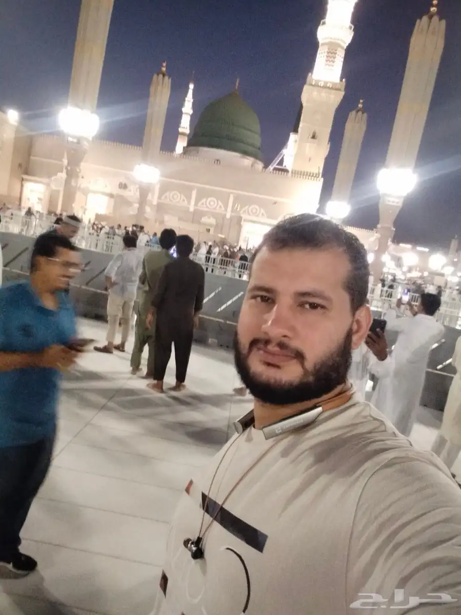 ابحث عن غرفه للايجار تكون كويسه تكون في السيح 0