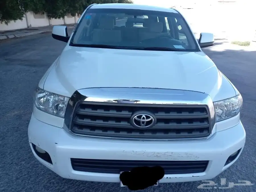 2014 Toyota سكويا 1