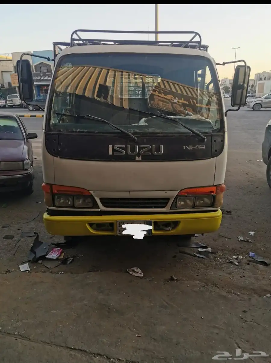 دينَه آيسوزو للبيع موديل 2000 حجم NKR 0