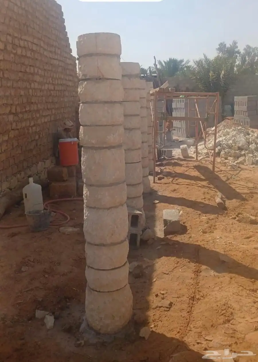 لتنفيذ الاعمال التراثيه من الطين والحجر  ج 1