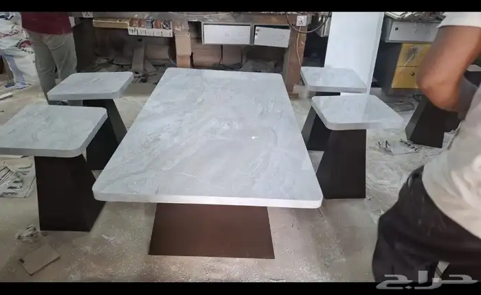 يتوفرتفصيل على حسب الطلب جوده في التفصيل ودقه في المواعيد 0