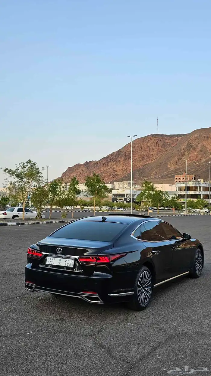 لكزس LS 350 2024 11