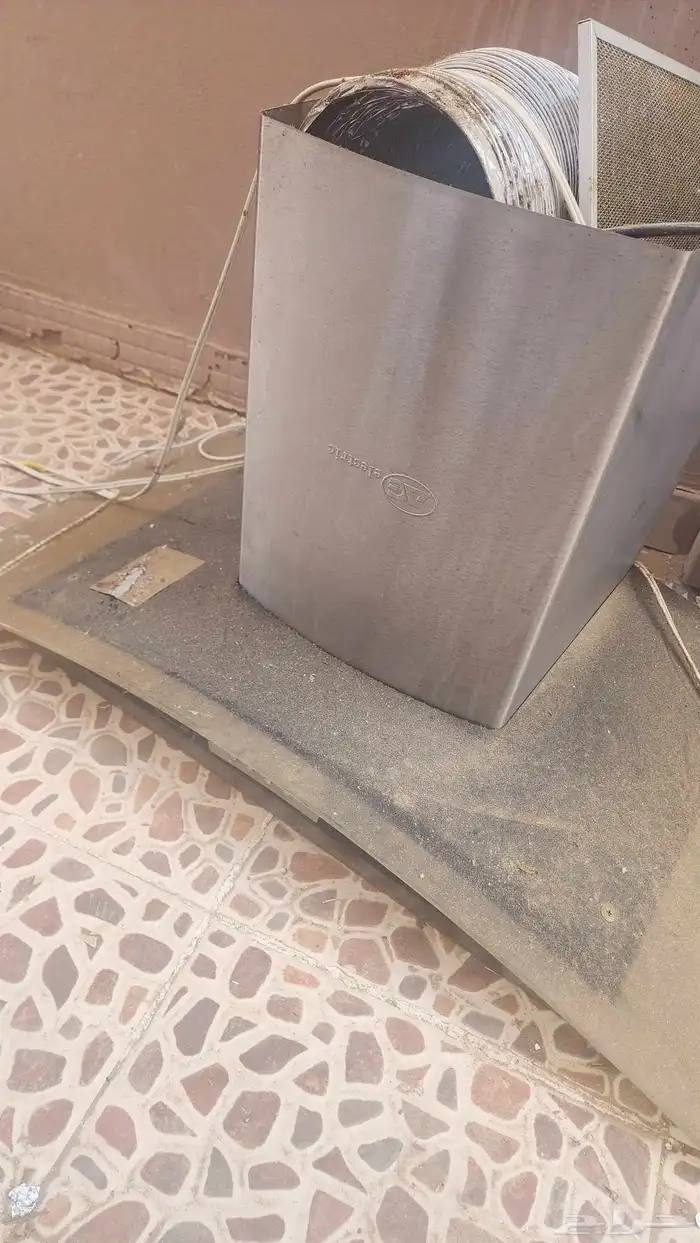 سخان ارستون الاصلى وشفاط سطحي للفرن بيشه 3