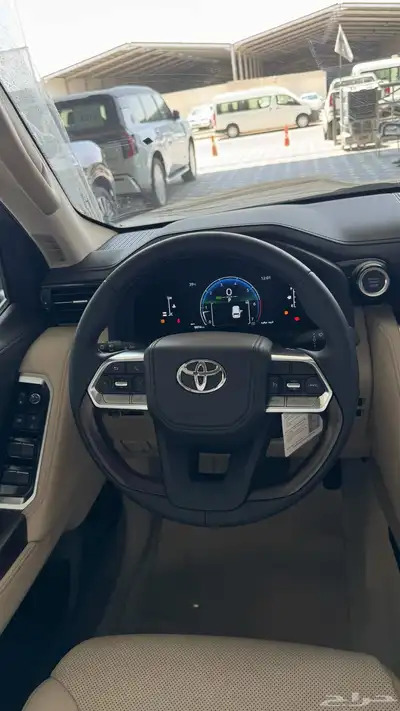 لاند كروزر - جي اكس ار GXR - فل كامل - بريمي - 2025 5