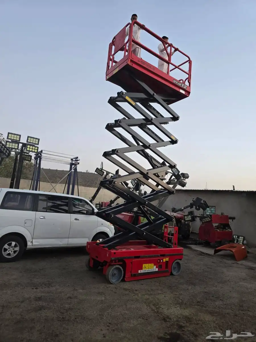 سيزرلفت مان لفت رافعات شوكيه كرينات جيسيبي عرجاء للايجار 2