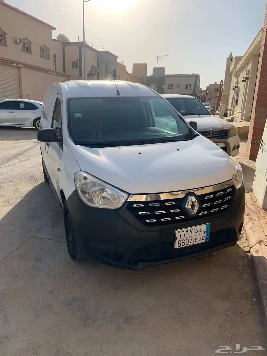 سيارة رينو دوكر 2019 0