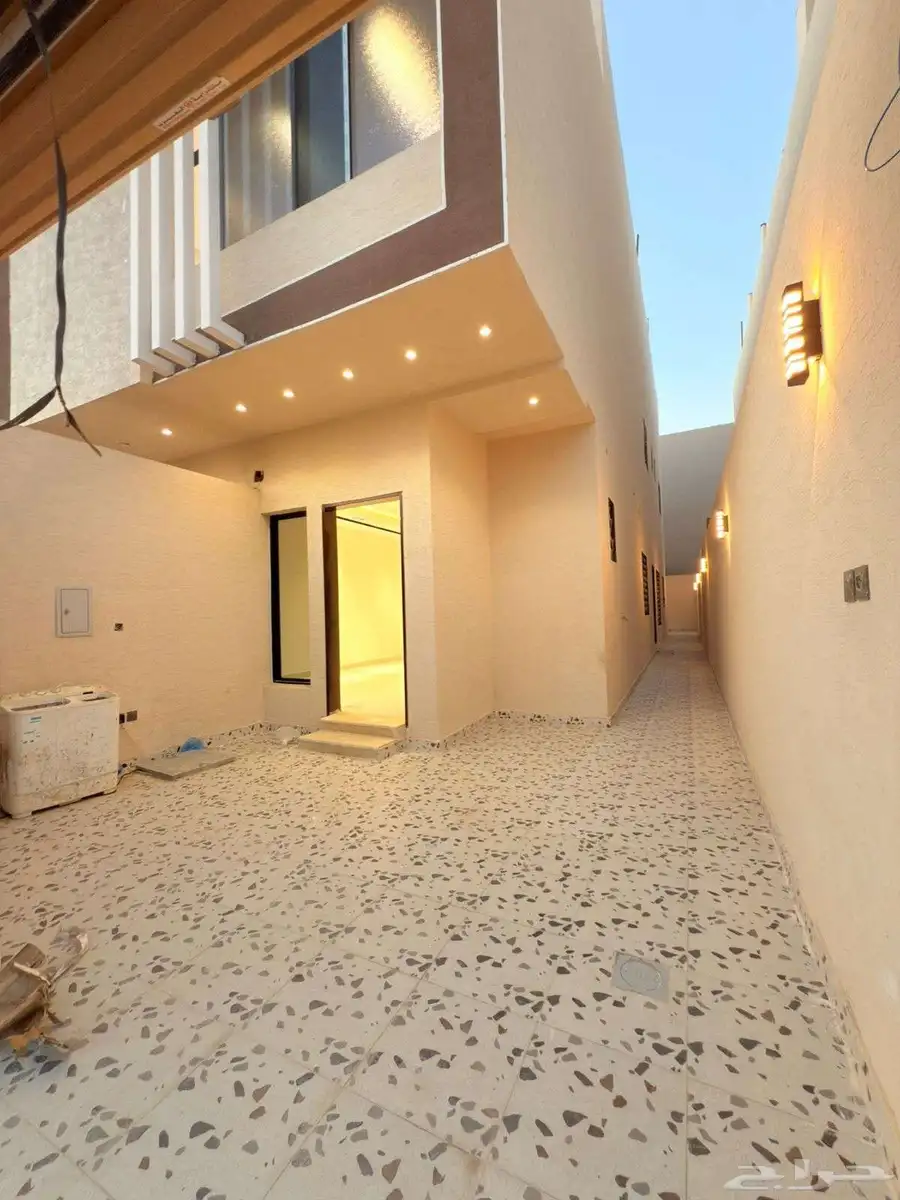 ادوار وتاون هاوس index