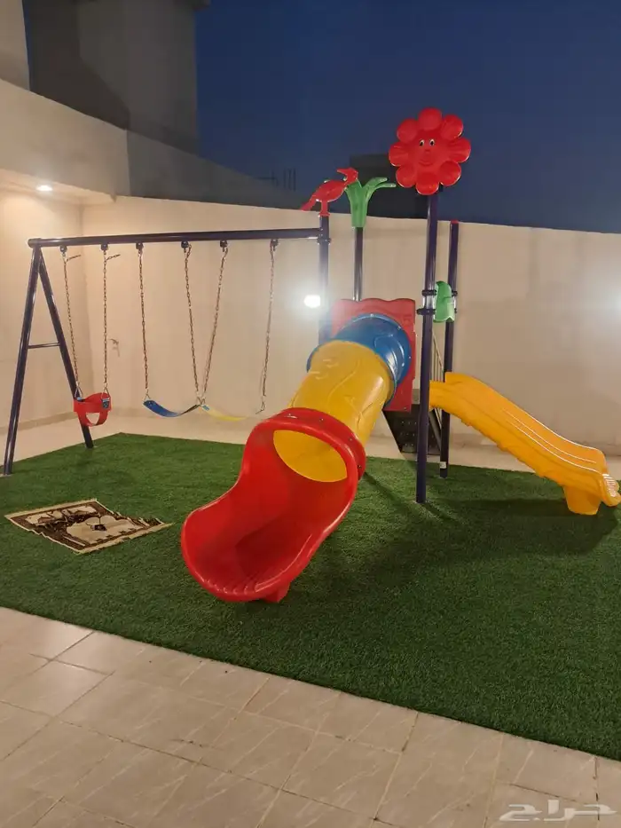 مسابح العاب نفخ مائية وثابتة ومراجيح زحاليق 21