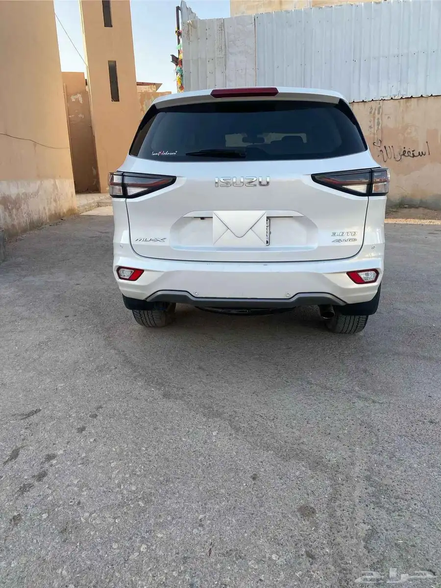 ايسوزو MUX 2023 فل كامل دبل index