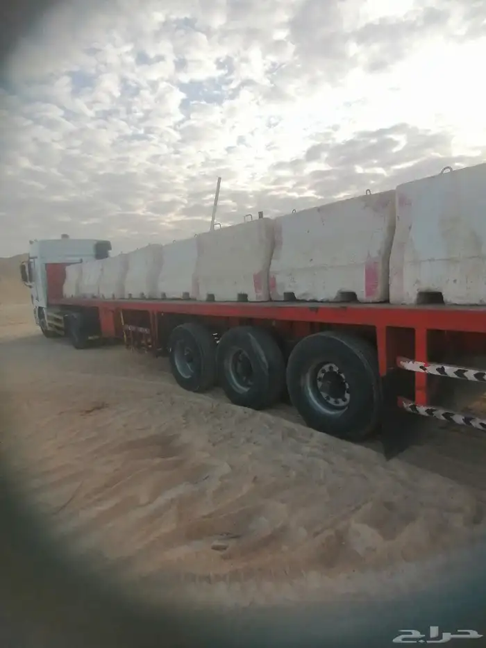 توريد حواجز خرسانيه جديد ومستخدم 16