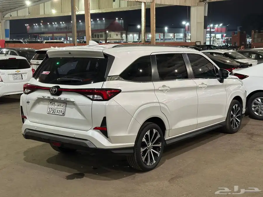 تويوتا فيلوز 2024 GLX شبه الجديد 5
