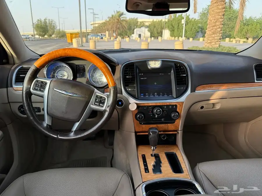 كرايسلر الطراز 300 6