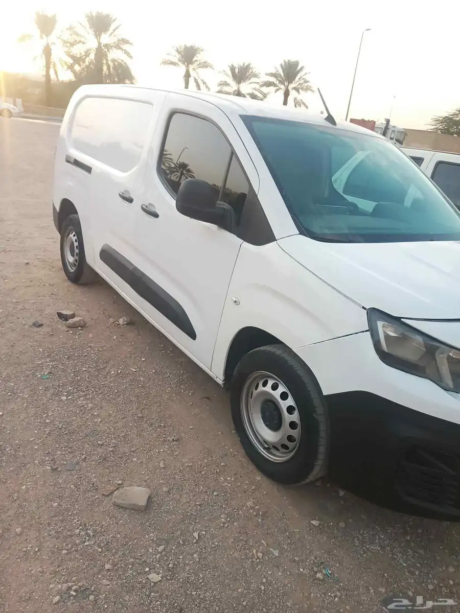 بيجوا مديل 2022 ديزل الممشى 290الف 7