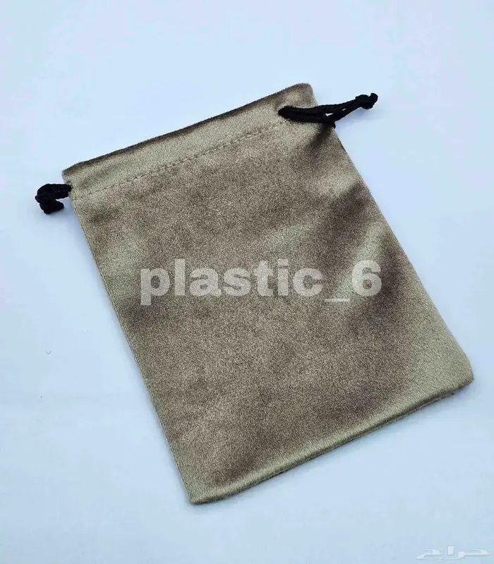 مخمل للعطور و التولات 1