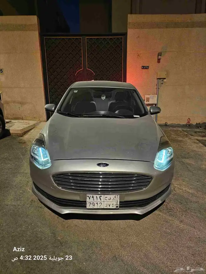 فورد اسكورت فضي اللون موديل 2020 5
