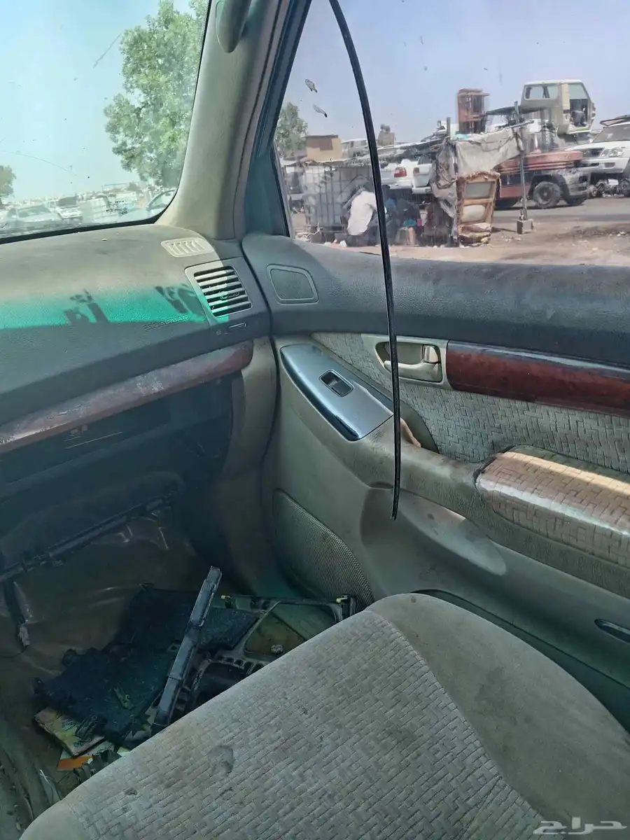 يوجد لدينا قطع غيار برادو 4