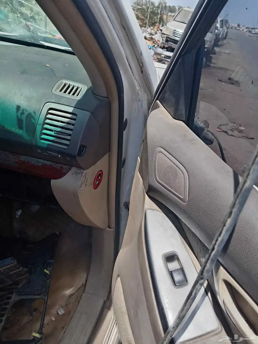 يوجد لدينا قطع غيار برادو 7