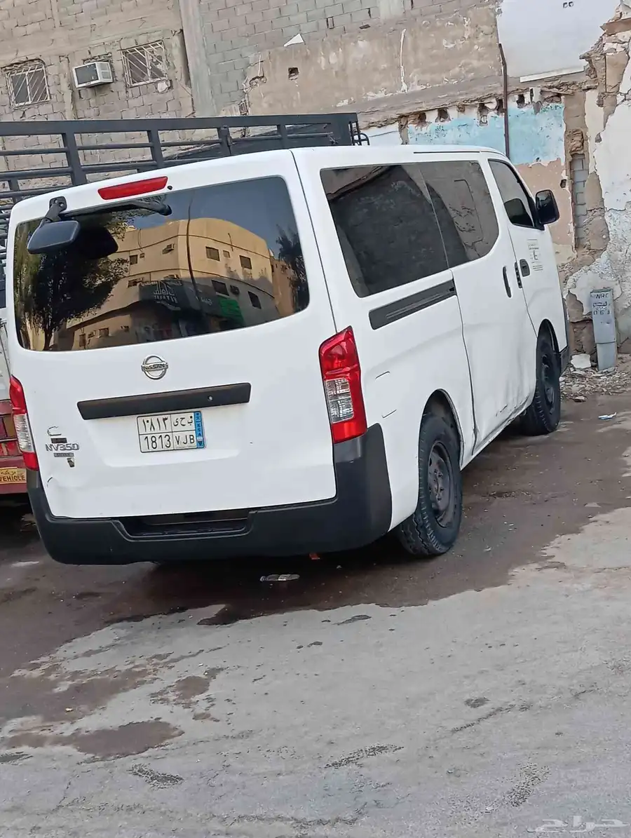 نيسان اورفان 9