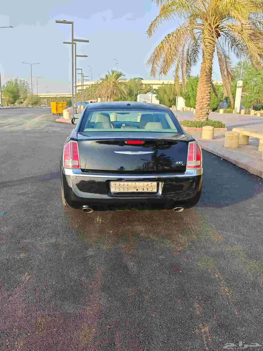 كرايسلر الطراز 300 2