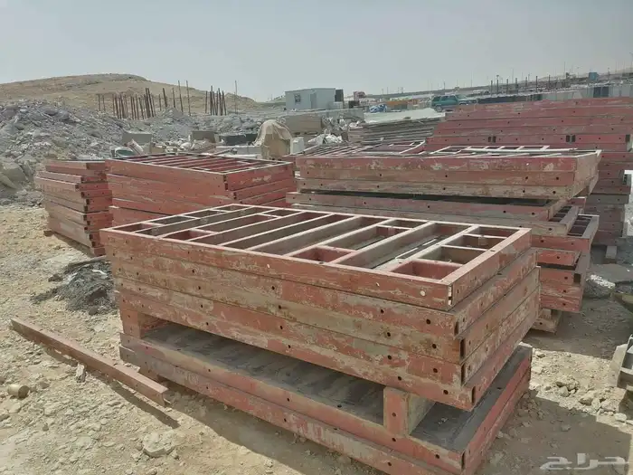 طبالي جدار استنادي العدد تقريبا 80 الطول 240 سم العرض 120 سم 0